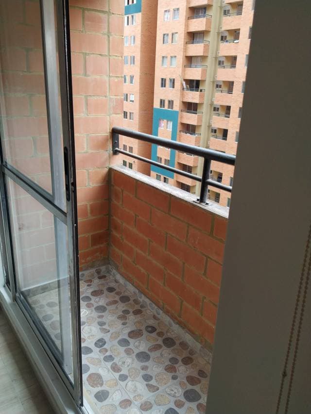 ARRIENDO APTO 6º PISO CON ASCENSOR, ESTRENAR EXCELENTES ACABADOS — foto 3