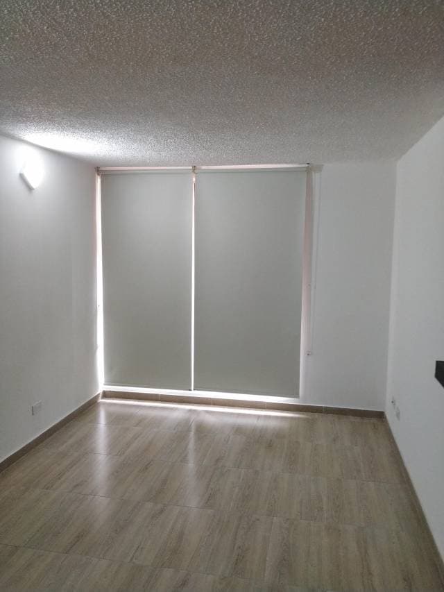 ARRIENDO APTO 6º PISO CON ASCENSOR, ESTRENAR EXCELENTES ACABADOS — foto 4