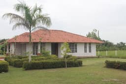 VENTA DE CASA CAMPESTRE EN PUERTO LOPEZ-META