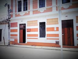 SE ALQUILA LOCAL COMERCIAL EN EL CENTRO DE CALI