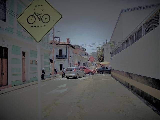 SE ALQUILA LOCAL COMERCIAL EN EL CENTRO DE CALI — foto 4