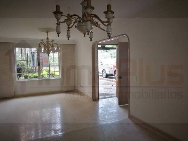 SE ARRIENDA CASA EN CAÑAVERAL — foto 3