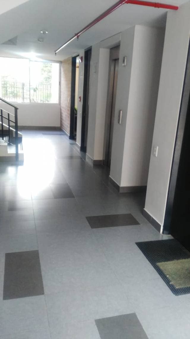 MADRID VENDO APTO 1 PISO, LA SIERRA — foto 6