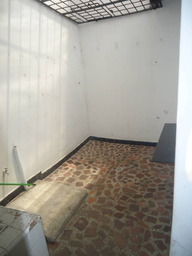 SE VENDE CASA EN ROBLEDO CERCA AL ÉXITO — foto 5