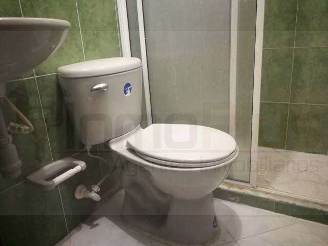 se arrienda o se vende apartamento en el barrio alarcon bucarmanga — foto 3
