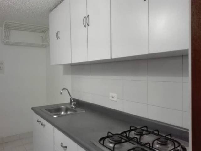 VENDO APTO EL RODEO AMARILO CASABLANCA — foto 9