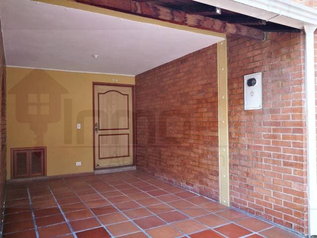 SE VENDE CASA EN FLORIDABLANCA VERSALLES — foto 3