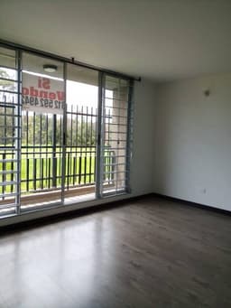 VENDO, AMARILO PEDREGAL EXCELENTE