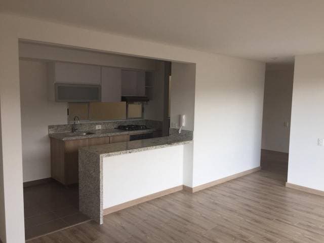 APTO AMARILO EL SOLAR EXCELENTE 270 — foto 3