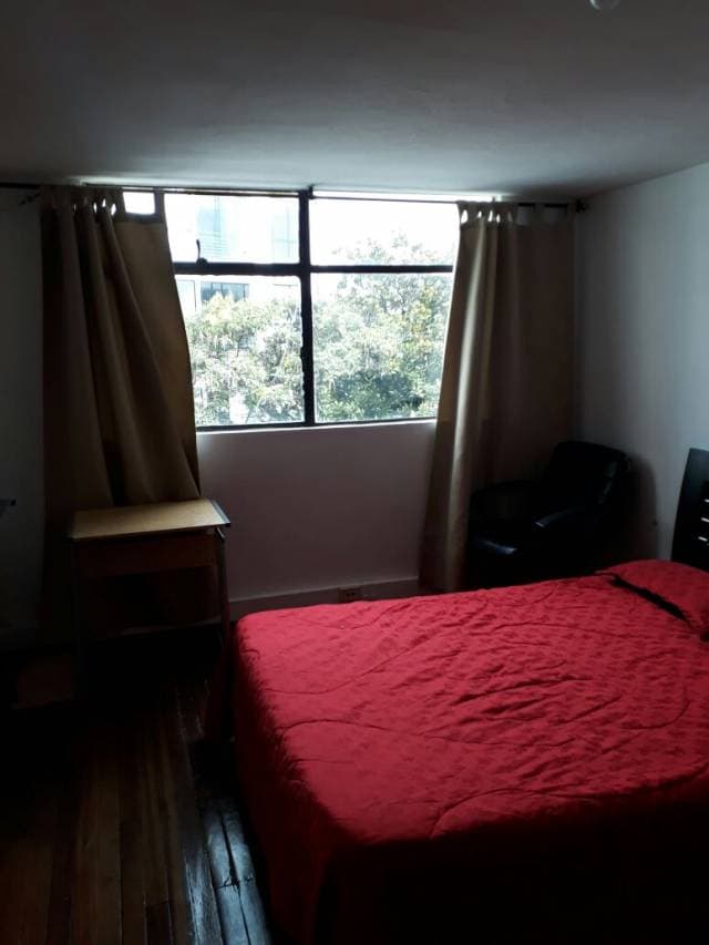 RENTO HABITACIONES AMOBLADAS  COMODAS — foto 1