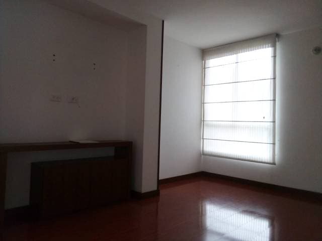 VENDO APTO AMARILO PORTON II 230 2 PISO — foto 12