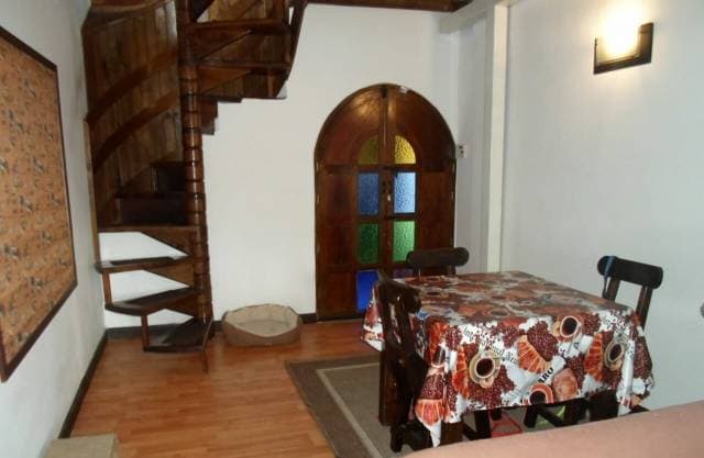 venta de casa grande de tres pisos — foto 6