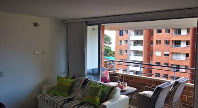 VENDO CÓMODO APARTAMENTO EN ENVIGADO — foto 1