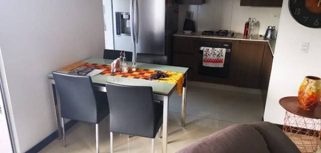 VENDO CÓMODO APARTAMENTO EN ENVIGADO — foto 3