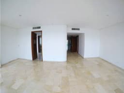 Apartamento en Castillogrande, Edif. Aquamarina.