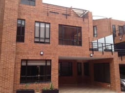 casa en cota 170mts tres habitaciones terraza BBQ