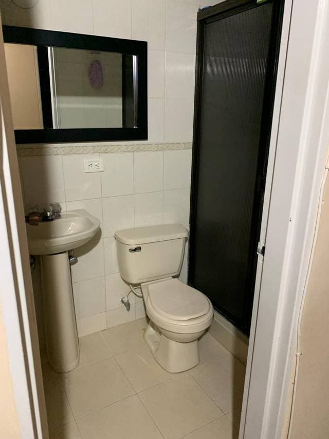 VENDO CÓMODO APARTAMENTO EN LA AMARICA — foto 2