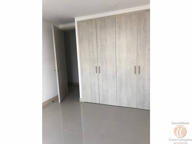 VENTA DE APARTAMENTO NUEVO EDIFICIO MARES CRESPO CARTAGENA 2 HABITACIONES — foto 2