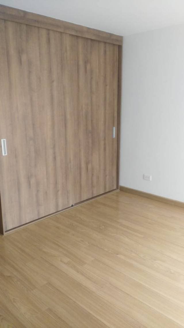 Madrid, ARRIENDO APTO 4 PISO CON ASCENSOR, PARQUEADERO. — foto 1
