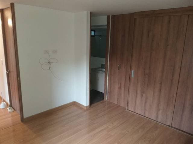 Madrid, ARRIENDO APTO 4 PISO CON ASCENSOR, PARQUEADERO. — foto 6