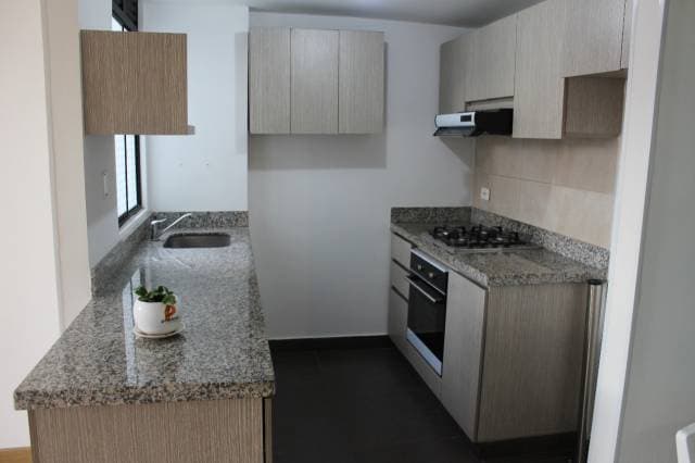 Madrid, ARRIENDO APTO 4 PISO CON ASCENSOR, PARQUEADERO. — foto 9