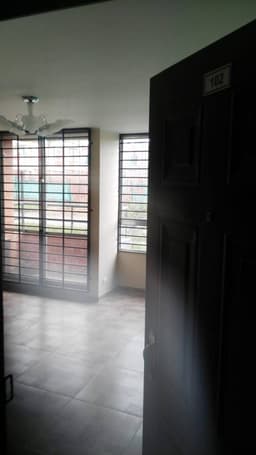 Madrid, TOSCANA. ARRIENDO APTO PARA ESTRENAR PRIMER PISO.