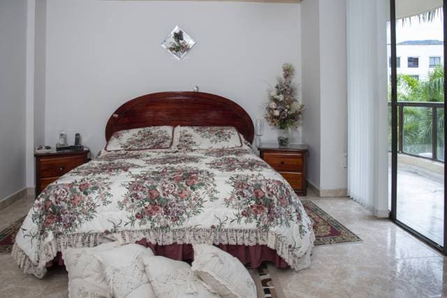 Apartamento Torre Alhambra. Fundadores — foto 6