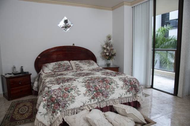 Apartamento Torre Alhambra. Fundadores — foto 7