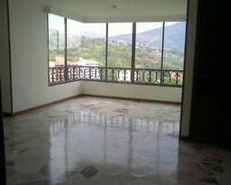 SE ARRIENDA AMPLIO APARTAMENTO EN SANTA TERESITA - VALLE DEL CAUCA