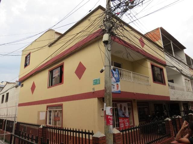 Dangon Apartamentos segundo y tercer piso — foto 1
