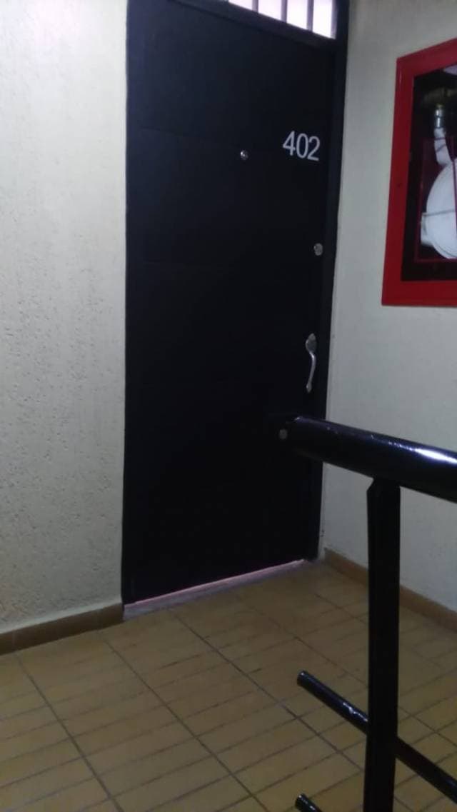 MADRID, PRADO VENDO APTO 4 PISO, EXCELENTE ESTADO — foto 7
