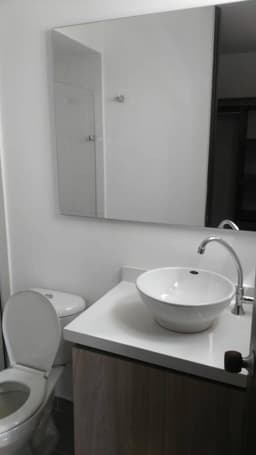 MADRID, ARRIENDO APTO PARA ESTRENAR 1 PISO PARQUEADERO.