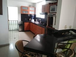 EXCELENTE OPORTUNIDAD VENDO O PERMUTO LOCAL ESQUINERO LA FLORA, CALI , COLOMBIA  300 M2
