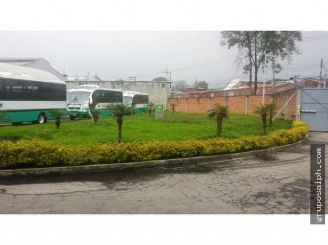 VENDO LOTE  PUENTE ARANDA  921  m2 — foto 1