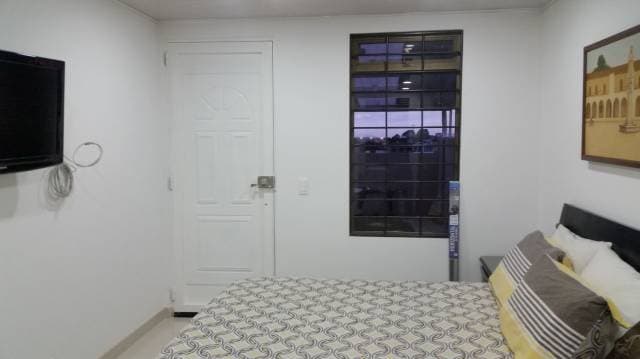 APARTAESTUDIO AMOBLADO CALLE 80 — foto 5