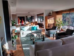 Apartamento 326 m2 (342m2 con terrazas) en el conjunto Cerros de Los Alpes, en Usaquén, Norte de Bogotá, rodeado de Bosque