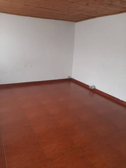 CASA EN VENTA MUY AMPLIA