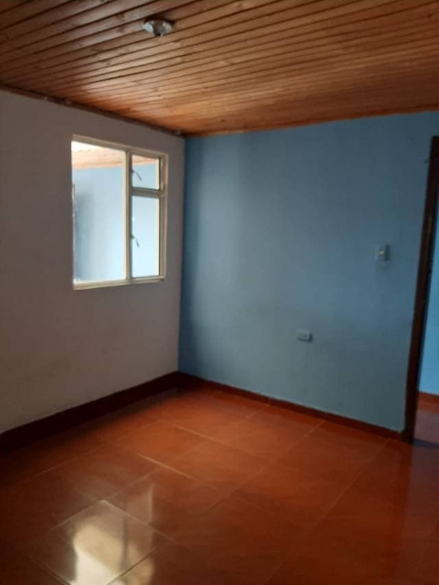 CASA EN VENTA MUY AMPLIA — foto 2