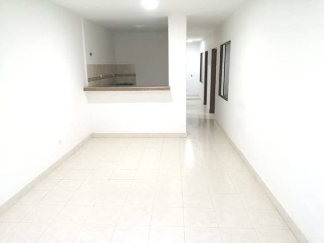 Alquier de apto en 1er piso en el caney — foto 3
