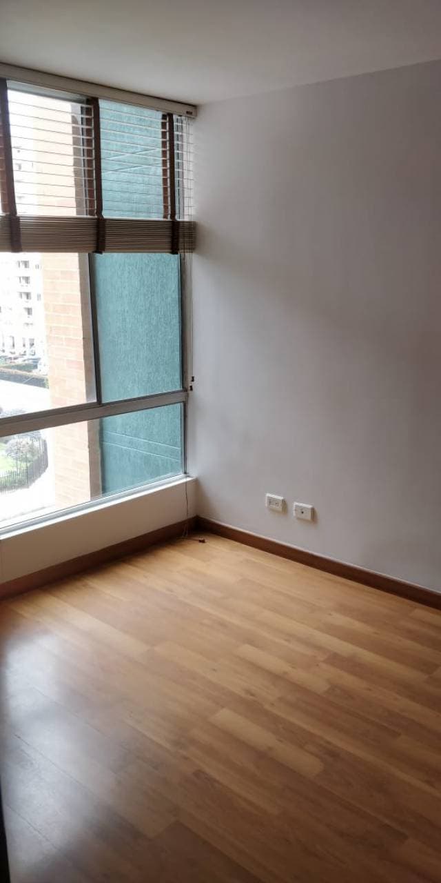 APARTAMENTO EN VENTA SECTOR GRAN GRANADA — foto 2