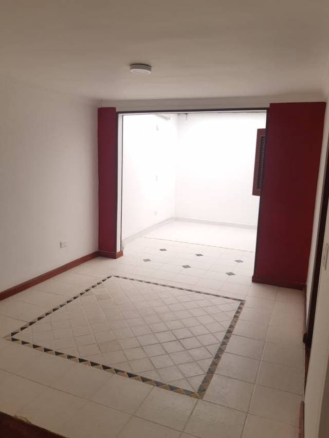 VENTA EXPECTACULAR CASA EN SANTA MARIA DEL CAMPO — foto 4