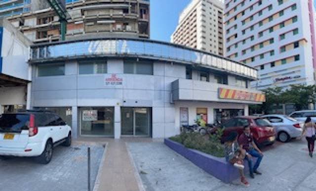 Bocagrande, local 425m2 sobre avenida  san martin — foto 2