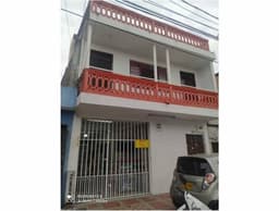 Vendo casa Popular dos pisos independientes en Cali
