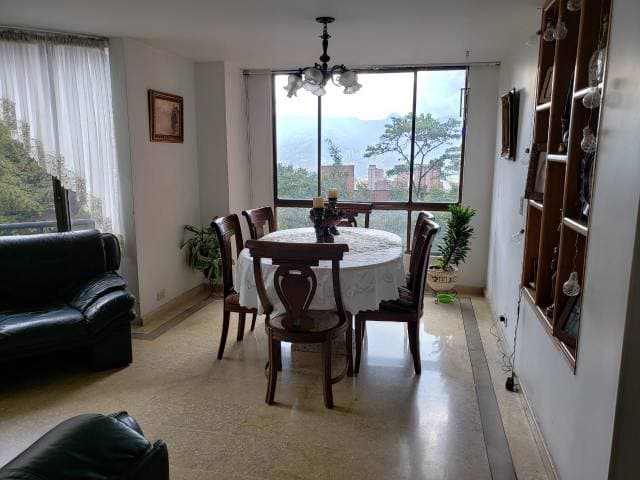 Venta de Apartamento en Loma del Tesoro — foto 3