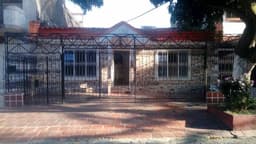 Arriendo amplia Casa en el barrio Bosque