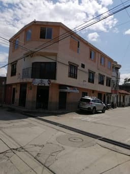 Venta de propiedad con 8 apartamentos, Local y lote barrio Balvanera