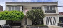 Casa en el barrio Alvernia, Tuluá, de dos plantas