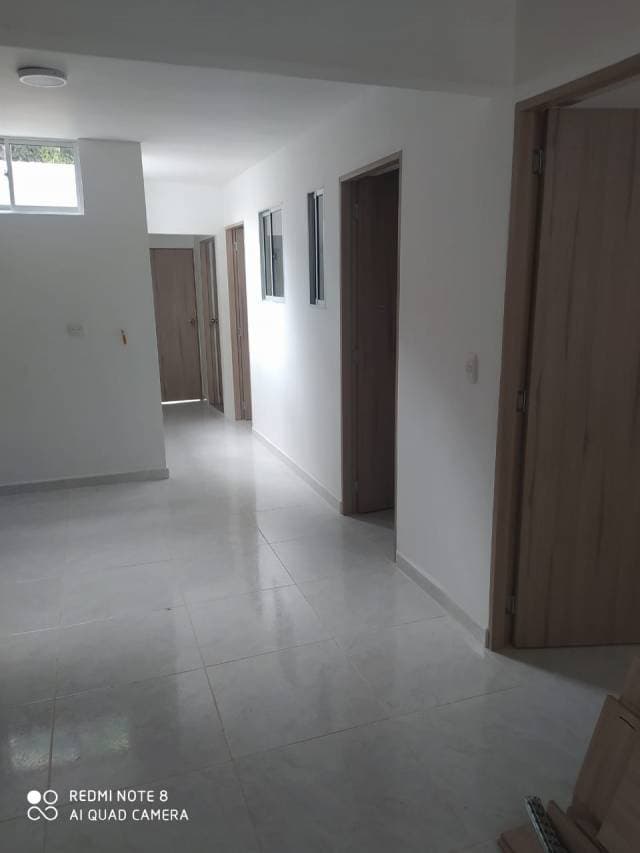 Venta Casa con Apartaestudio en Bello — foto 3