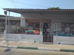 Venta de Casa mas un apartamento en el barrio El Bosque