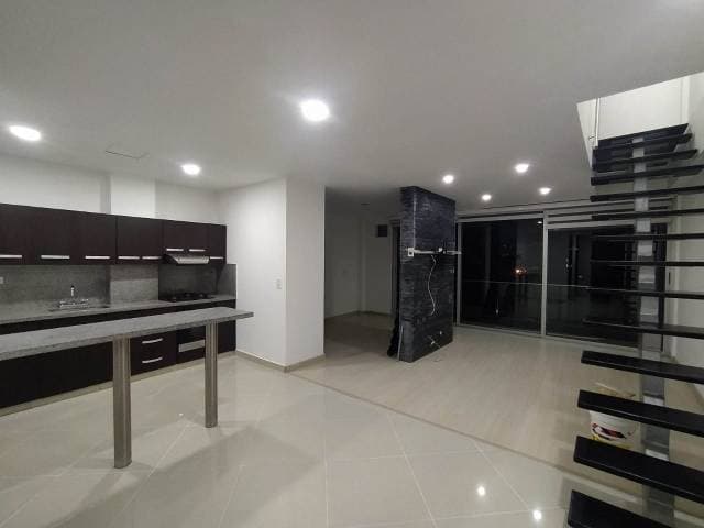 Hermoso Apartamento Duplex en Laureles — foto 1
